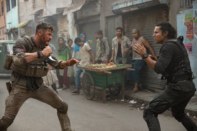 Chris Hemsworth's Tyler Vs Randeep Hooda's Saju (Netflix action movie, Extraction)